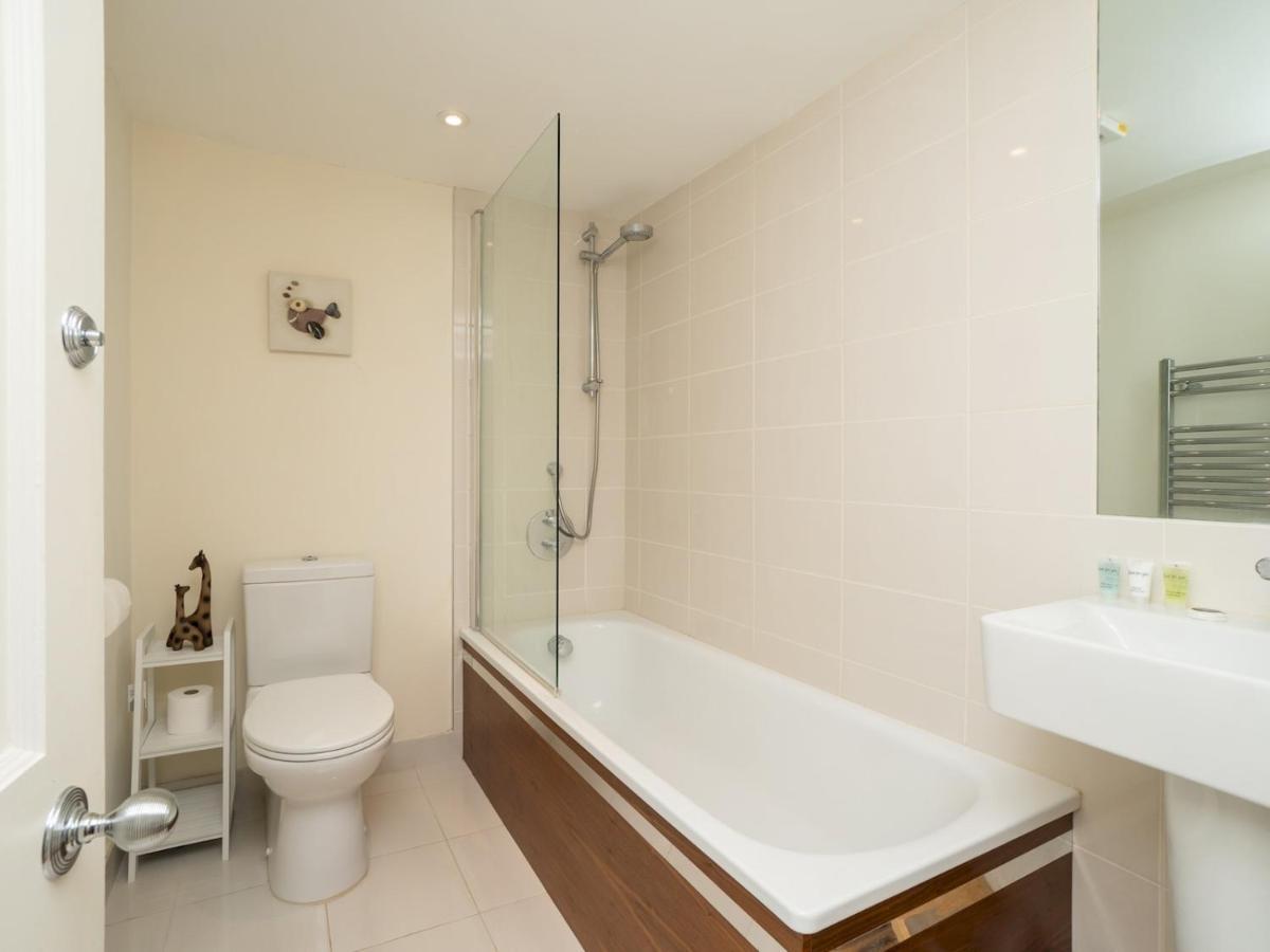 Ferienwohnung Pass The Keys 2 Bed Flat In The Heart Of Bath Exterior foto