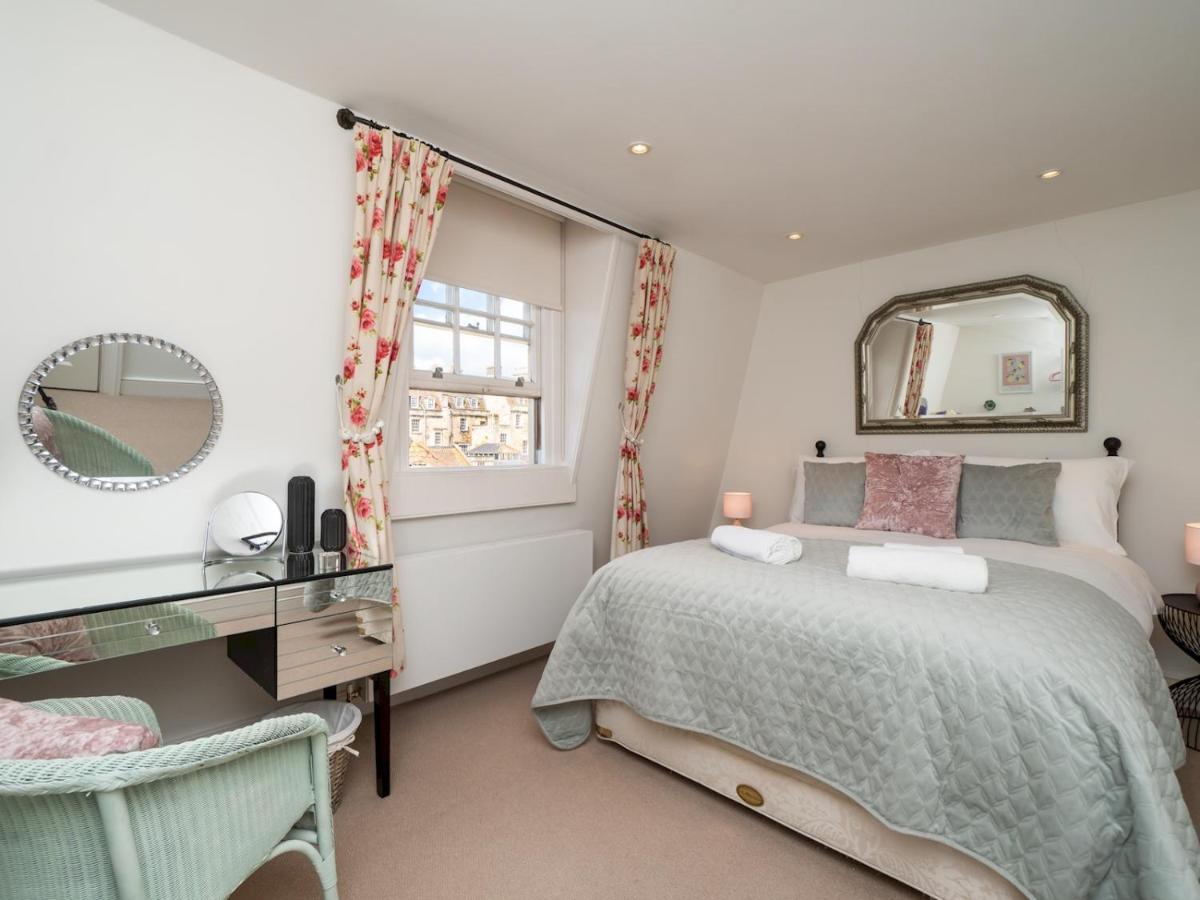 Ferienwohnung Pass The Keys 2 Bed Flat In The Heart Of Bath Exterior foto